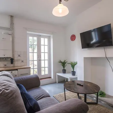 Antsy Street - Central Location Long By Shortstayuk Bristol